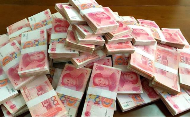 结婚前晚凑够18万彩礼,岳母给嫁妆全村开了眼,我们一