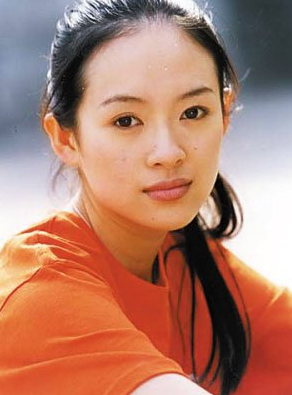 章子怡的灿烂情史,"沙滩门"事件轰动世界媒体,如今嫁给了爱情