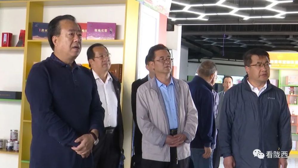 市政协调研我县优化营商环境情况