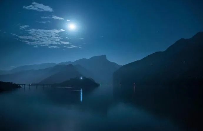 中华好诗词 八六子|夜月一帘幽梦,春风十里柔情