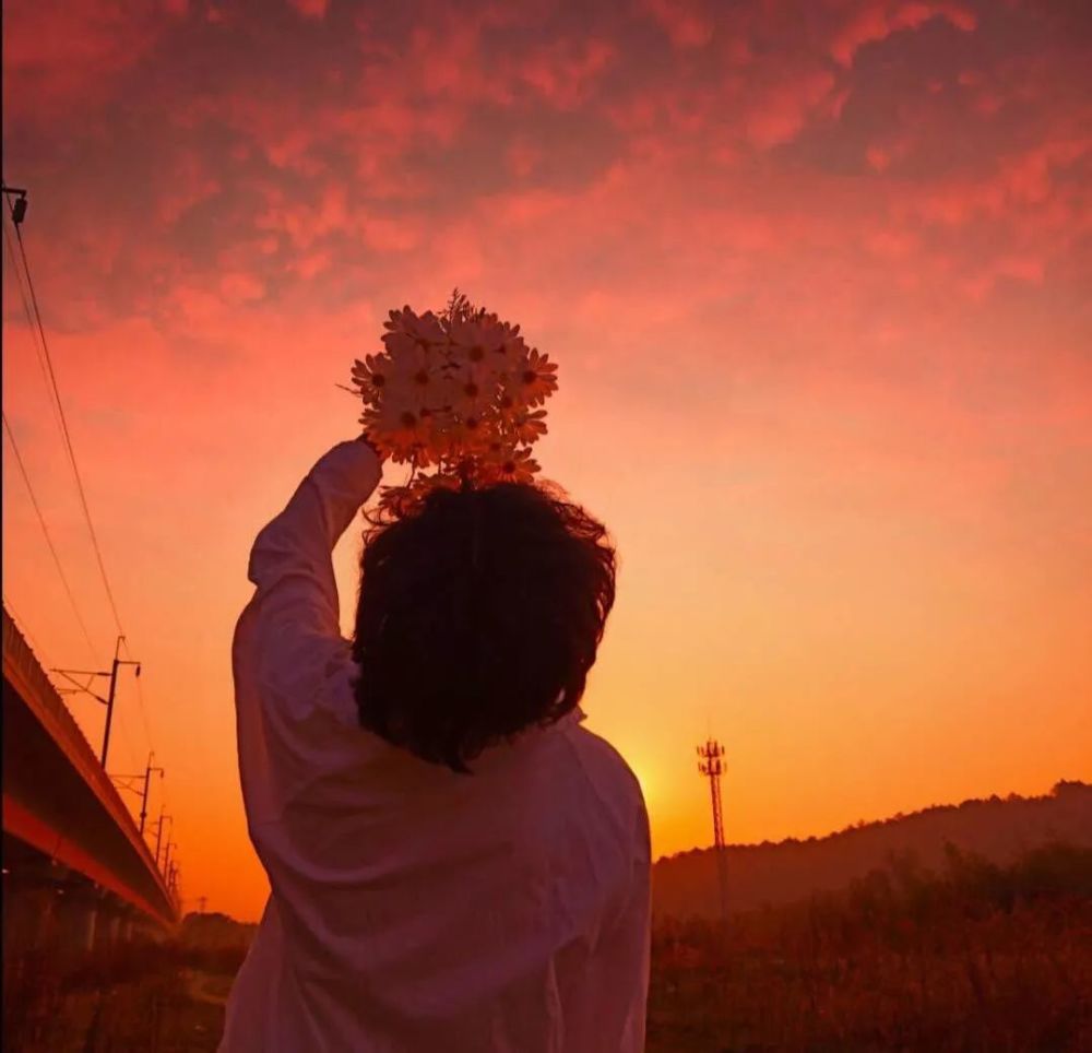 男生头像| 夕阳之下 凝望你远去的背影