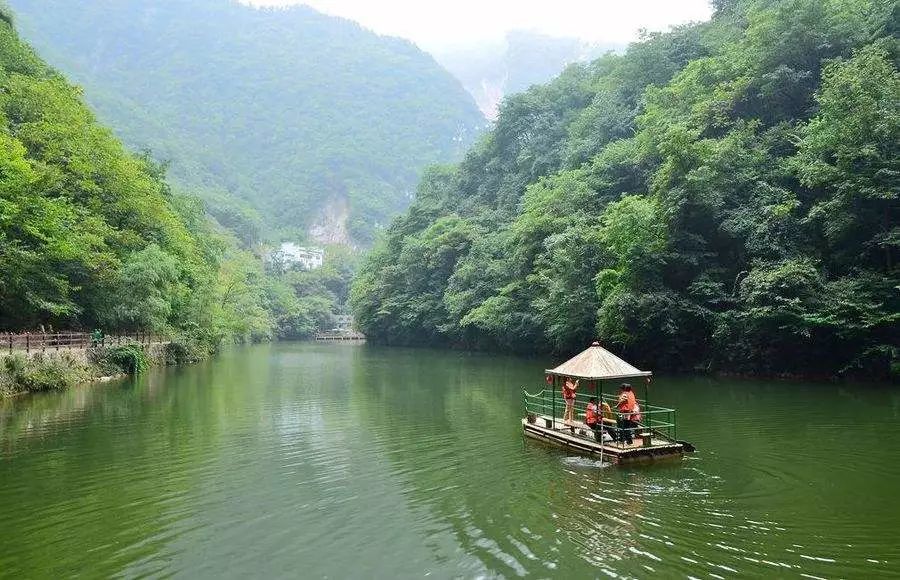 也是西安郊区最近的,也是唯一的一处拥有 天然竹林的旅泳鞍点.