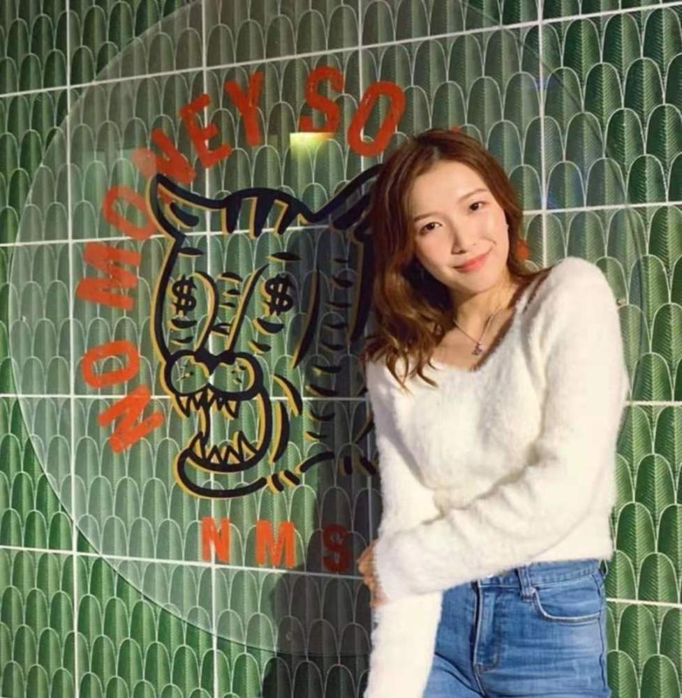 李泽楷遭无视!"千亿女友"郭嘉文晒美照,获男摄影师留暧昧留言