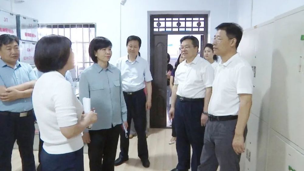 王志峰督导检查中高考准备情况
