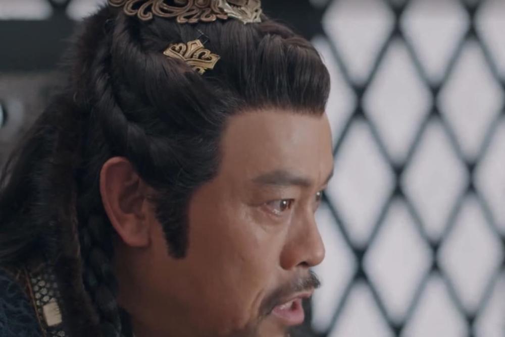 一种是沙钵罗设部首领阿史那苏尼失的儿子阿史那忠施计拿下了颉利可汗
