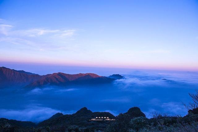 阳山县两座山峰,风景壮观,周末一起去爬山