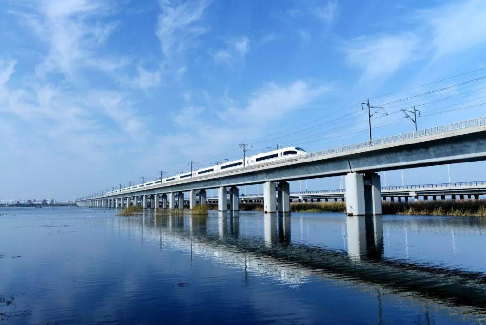 难以想象!中国修建首条跨海高铁,最高时速300公里能抗10级台风