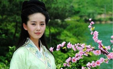 娱乐圈的一股清流,"世人多张扬,唯有卿如故",诗诗仙女加油!