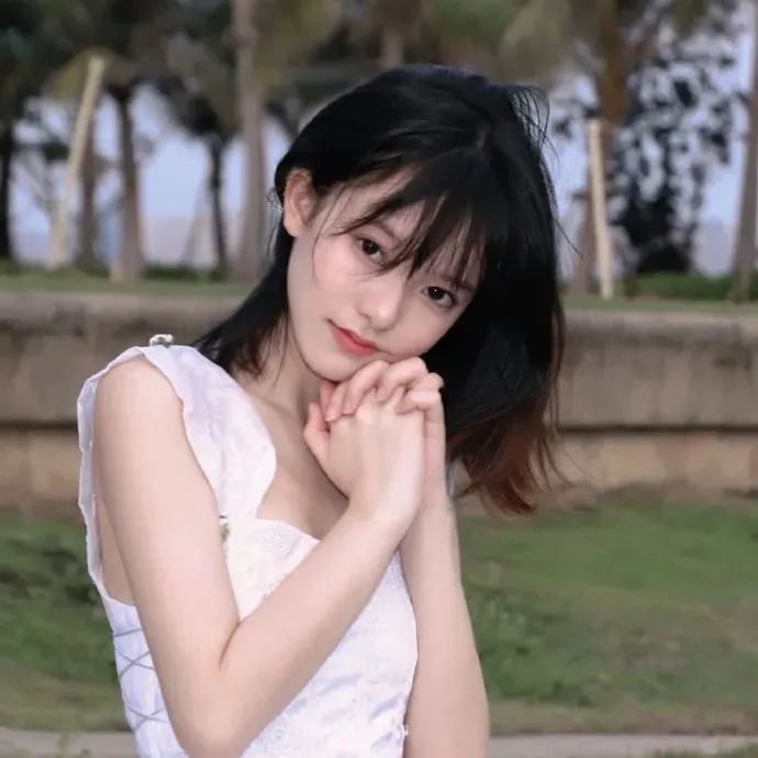 超美腻养眼的女生头像