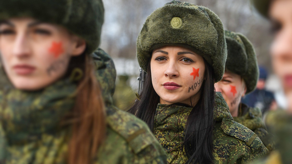 英姿飒爽,军花灿烂—世界各国女兵巡礼