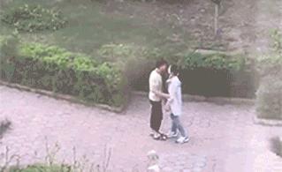 谈恋爱接吻是不可避免的,但是遇到不刷牙的对象,上顿的菜叶都吃嘴里了