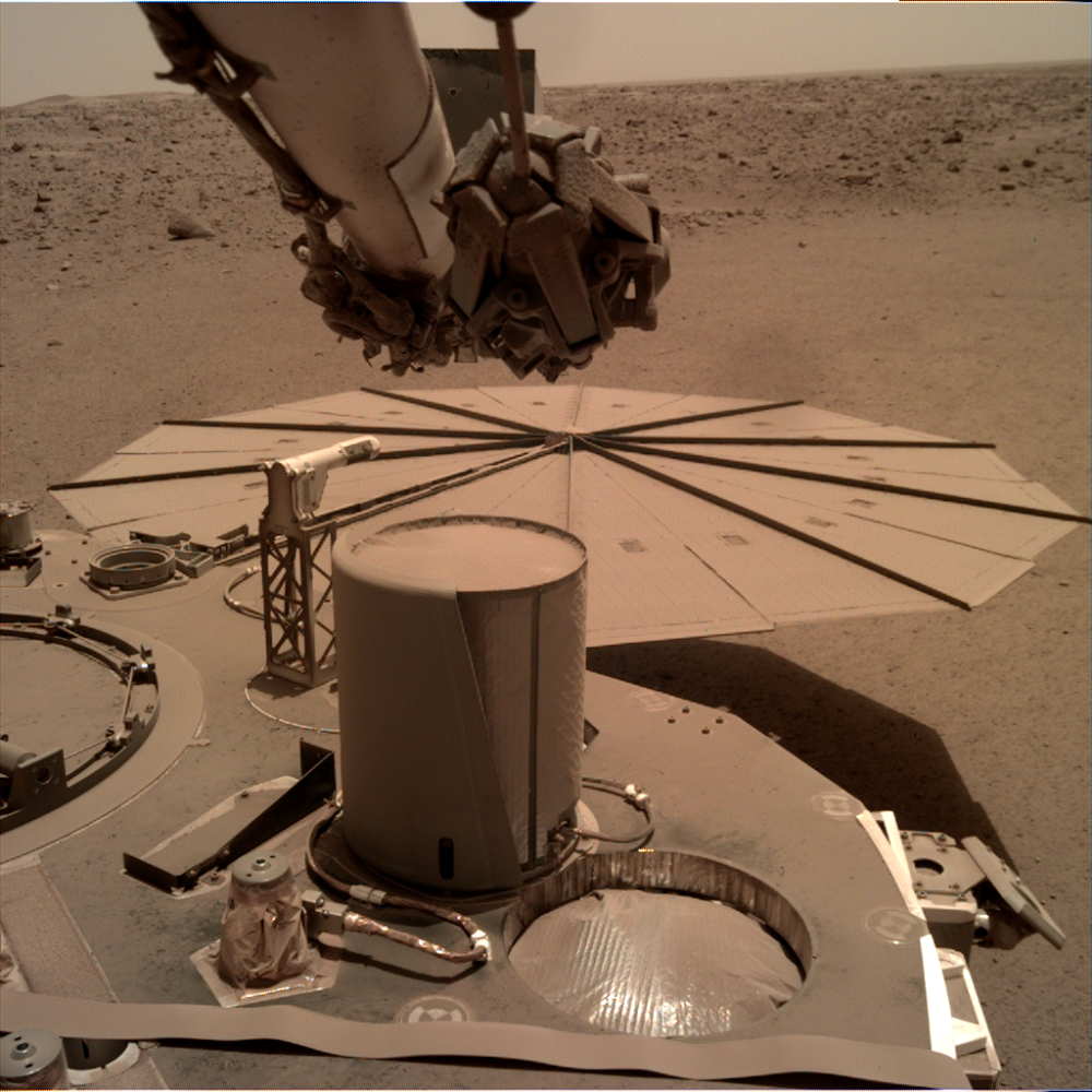 火星洞察号解救成功!美nasa使出绝招,将沙子倒在太阳能面板上