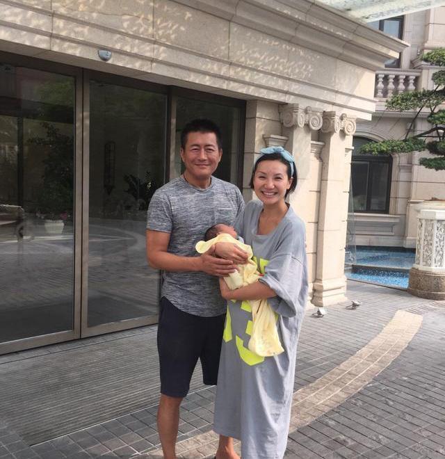 江珊爸爸:女儿向往爱情与高曙光离婚,他为离婚17年的女儿征婚