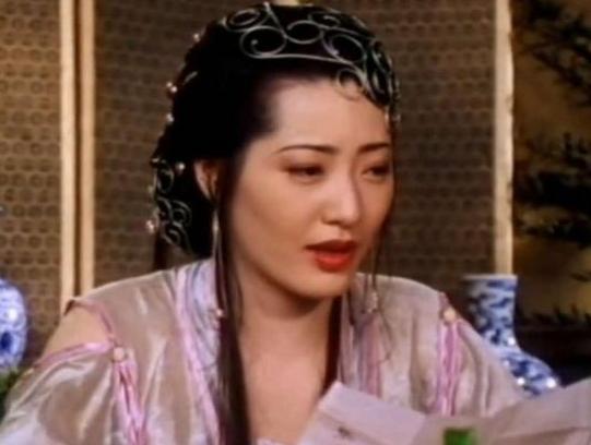 杨思敏:以艳星出道,曾饰演史上最性感潘金莲,如今在东莞卖拉面