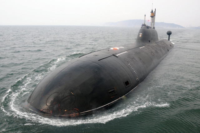 印度核潜艇现身马六甲海峡,即将进入南海,自报家门