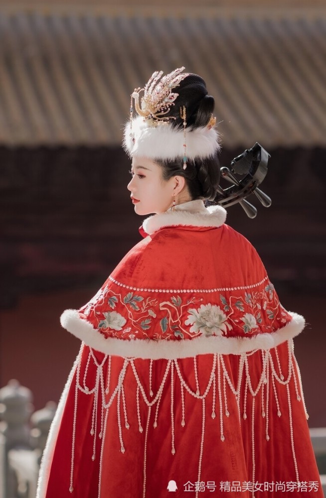 古典之美——凤钗红披风