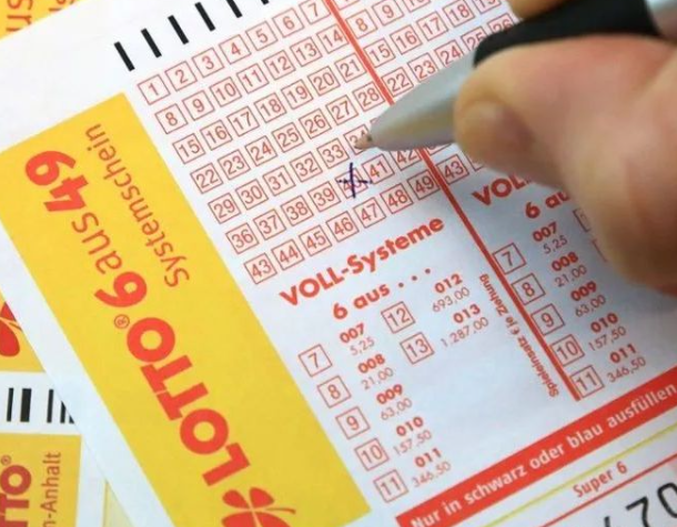 这运气没谁了,美国女子买了原本不想买的彩票,却中奖200万美元