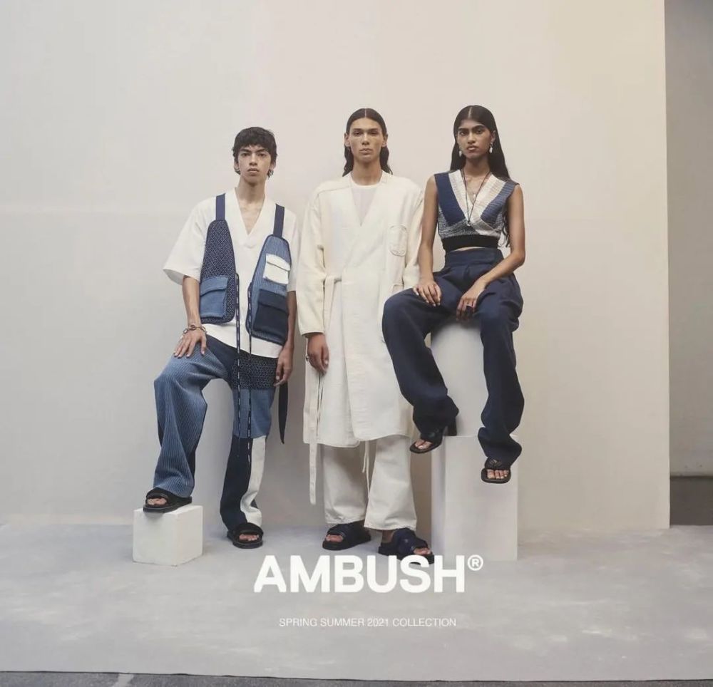 ambush成立于2008年在日本东京,创始人是日本说唱歌手 verbal 和他的