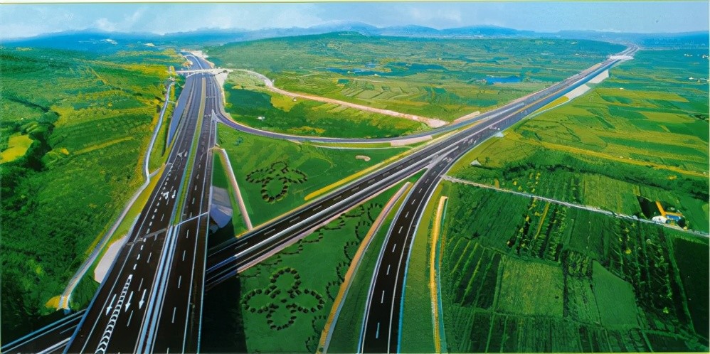 中国最长的高速公路,贯穿南北地区全长5700千米,黑龙江通到海南