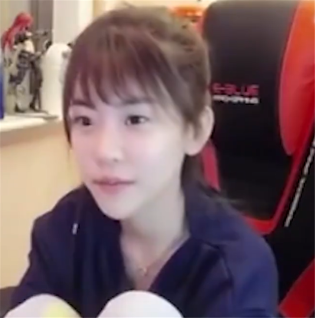 周淑怡没火时的素颜模样跟现在判若两人粉丝那时还没长嘴