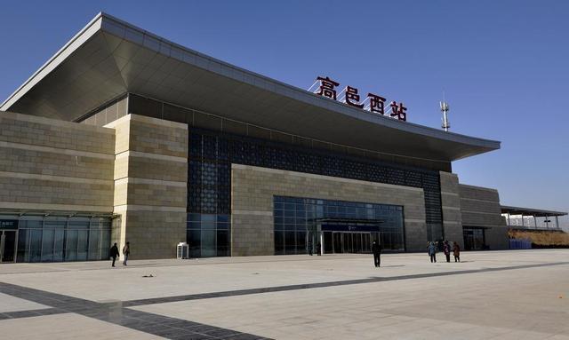 高邑县是石家庄南部重要交通枢纽,拥有两座火车站
