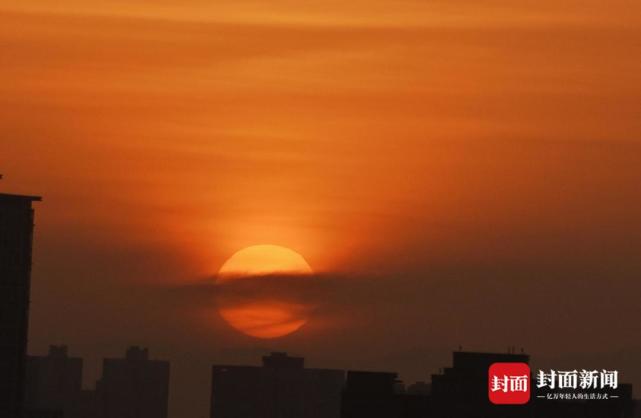 早晨朝霞日出 傍晚霞光映西山 今天的成都从早到晚美如画|图集