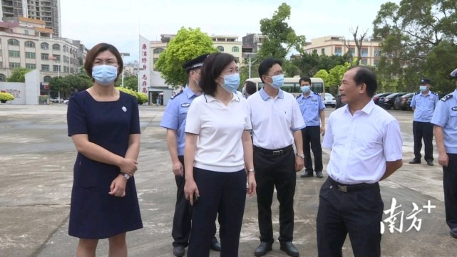 6月4日上午,阳江市阳东区领导莫锦云,冼启泰,吴宁,邹莹分别到阳东一中