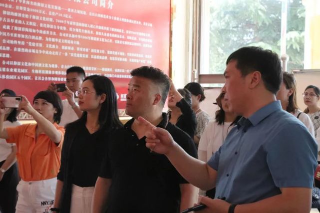 星耀金辉,醉美韶光:金辉云酒货仓