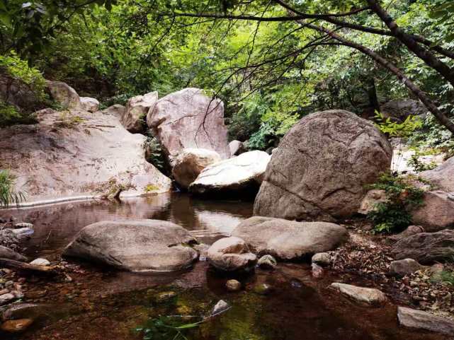 北京百泉山风景区,水美山秀草木丰茂,盛夏避暑老少皆宜