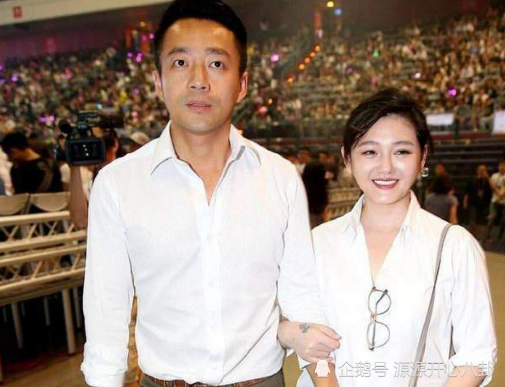 汪小菲再次否认离婚这件事:"爱所有的家人,我老婆是第一"