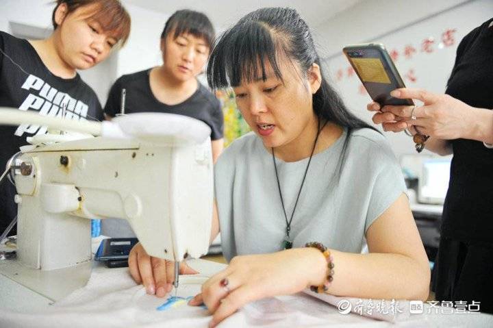拾光|修的是衣补的是心,济南补衣师补衣二十多年被赞"衣医生"