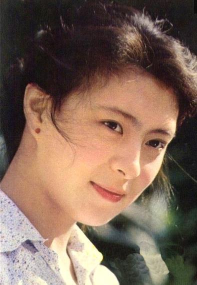 1978年演《黑三角》被称"一角四"任长霞"刘佳小老公13岁?