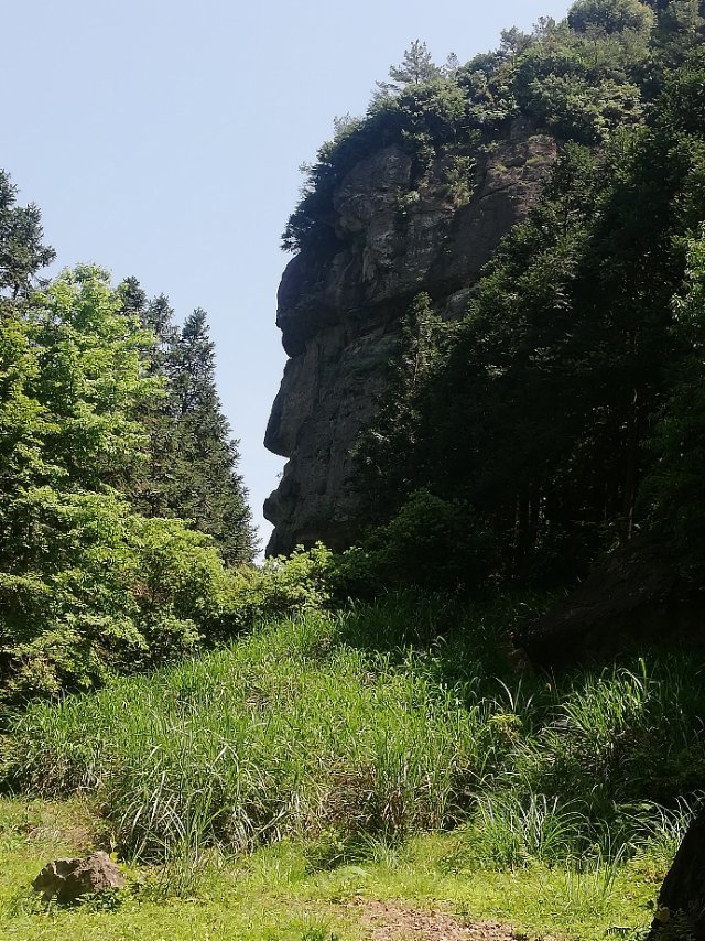 天下神仙居,半边人间半边仙