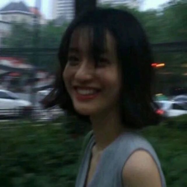 个性模糊女生头像