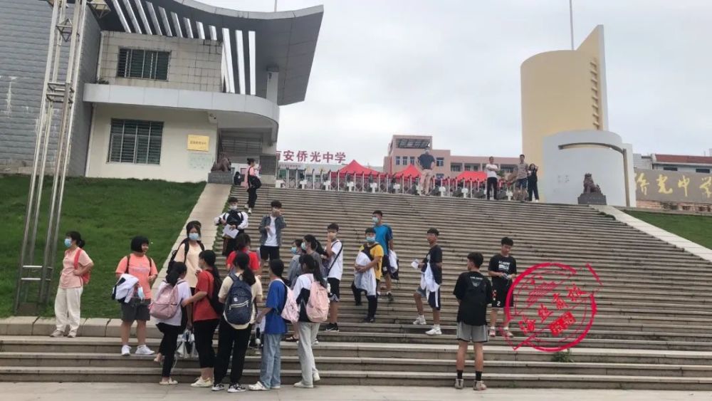 华侨中学柳城中学南星中学国光中学鹏峰中学绿色旗袍寓意一路绿灯南安