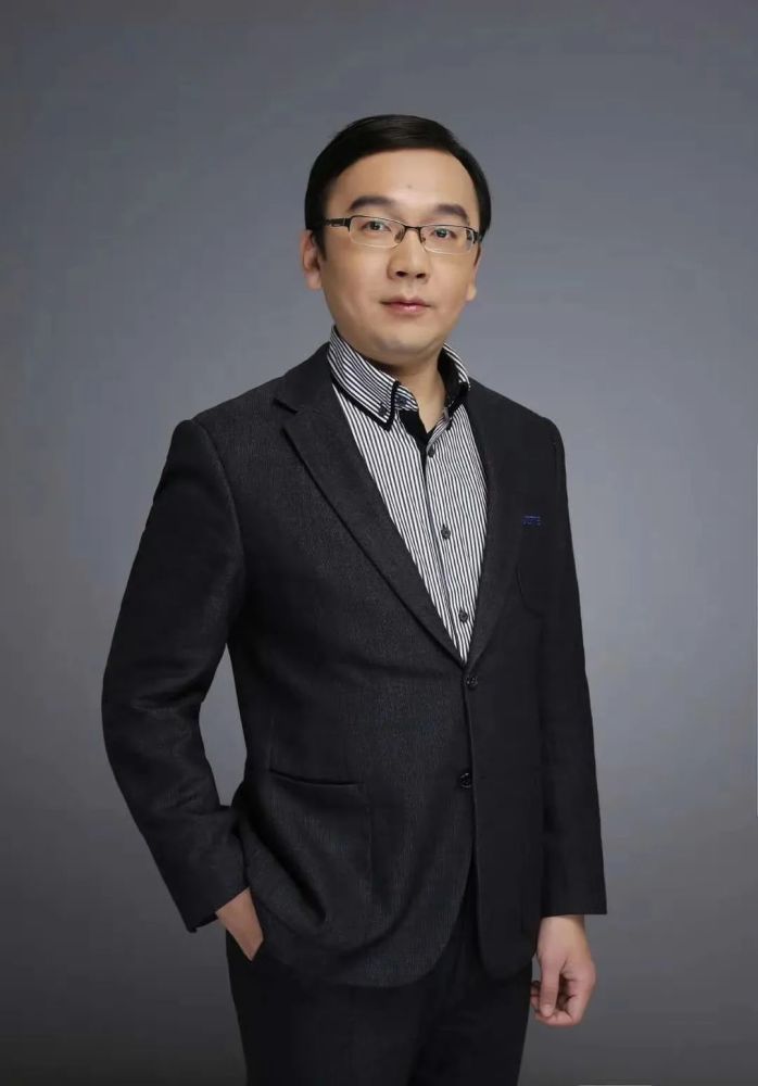 "创响江苏"首席专家,南通大学兼职教授,南京理工大学知识产权学院博士