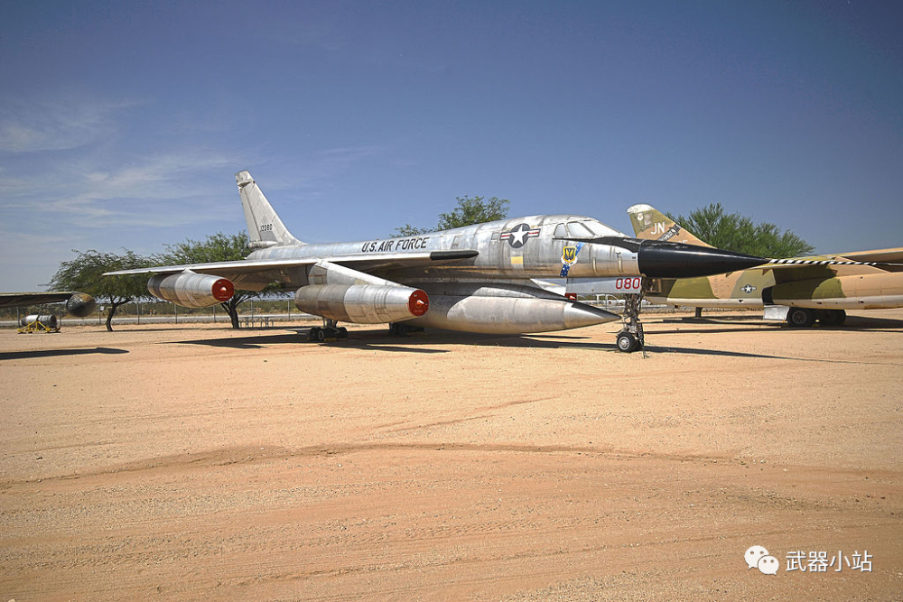 b-58轰炸机服役10年就退役,究竟是什么缺点让美国空军都忍受不了?