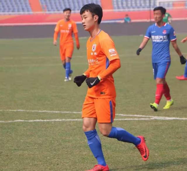 郝海毅入选唐晓程的主力阵容门将孙启航终于确定了他未来的归属