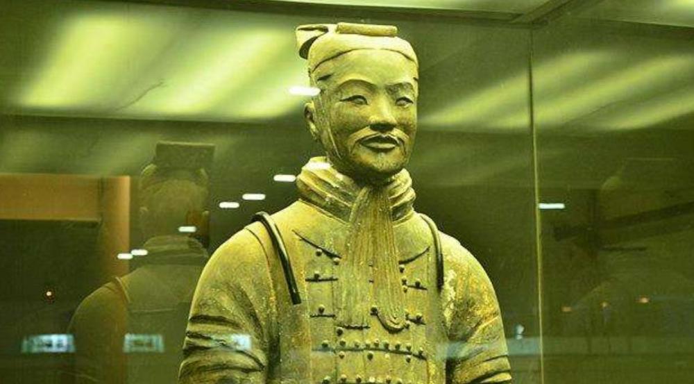 兵马俑中最神秘的绿脸,至今只和世人见过4次,学者也困惑无解