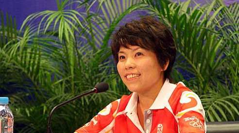 乒乓球女皇邓亚萍:从奥运冠军到倾家荡产,婚后还遭第三者插足