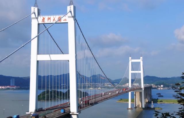虎门大桥建成通车,并且在1999年4月通过了竣工验收,一座连接广州市