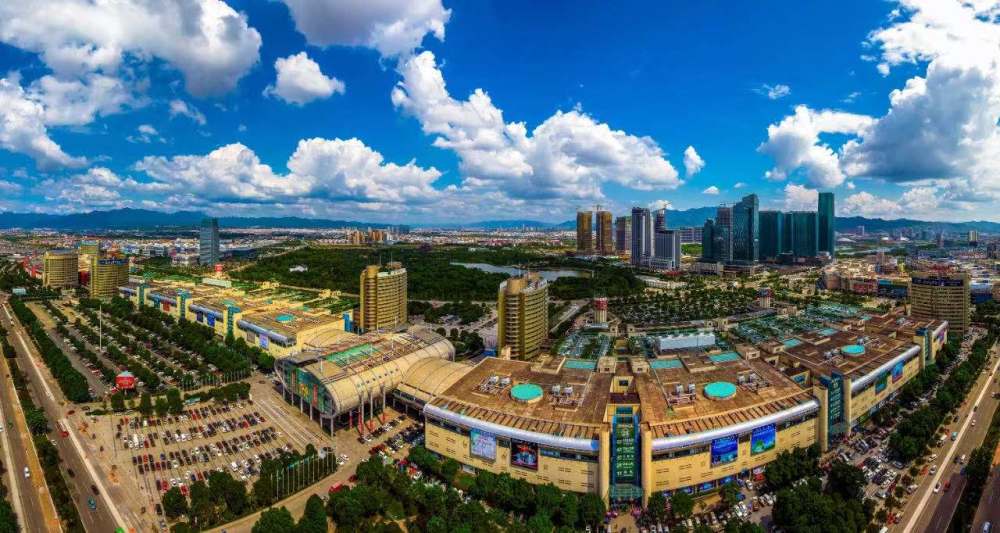 义乌城景  义乌市委宣传部 供图 今年春节期间,全国多地号召"就地过年