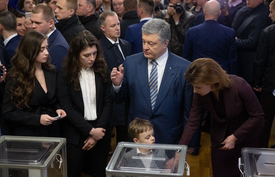 "寡头总统"波罗申科:他是乌克兰的罪人,还是乌克兰的功臣?