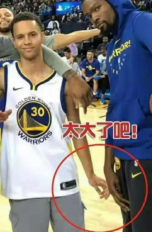 同样2米11,易建联和杜兰特谁的身体天赋更强?5张照片
