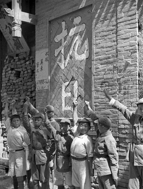 老照片:1937年的陕北红军,这种军服你没见过