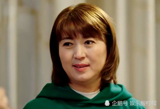 《刘老根4》一共有5条爱情线,分别是珊珊与韩世信,药丸子与小琴,田雨
