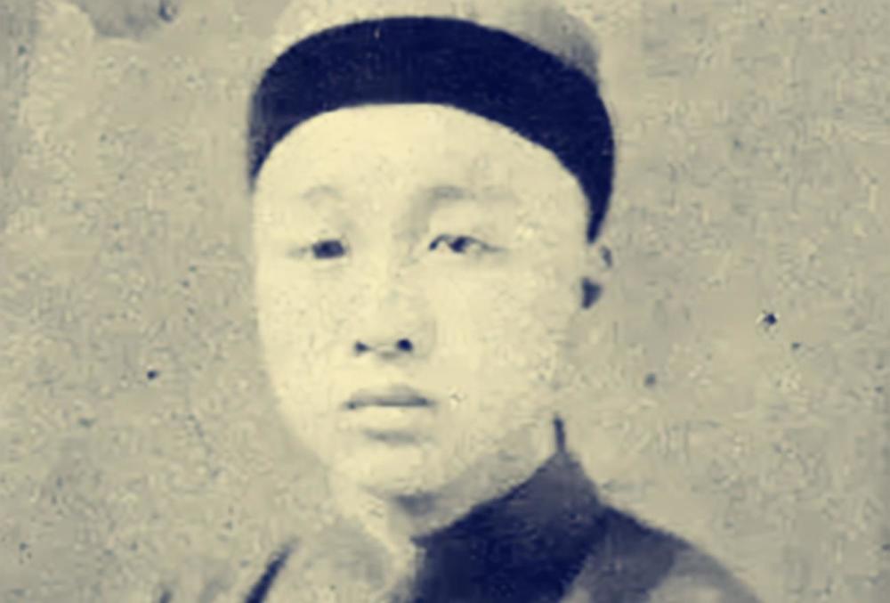 1881年,当清廷召回留美幼童时,谭耀勋早已以优异的成绩考进耶鲁大学