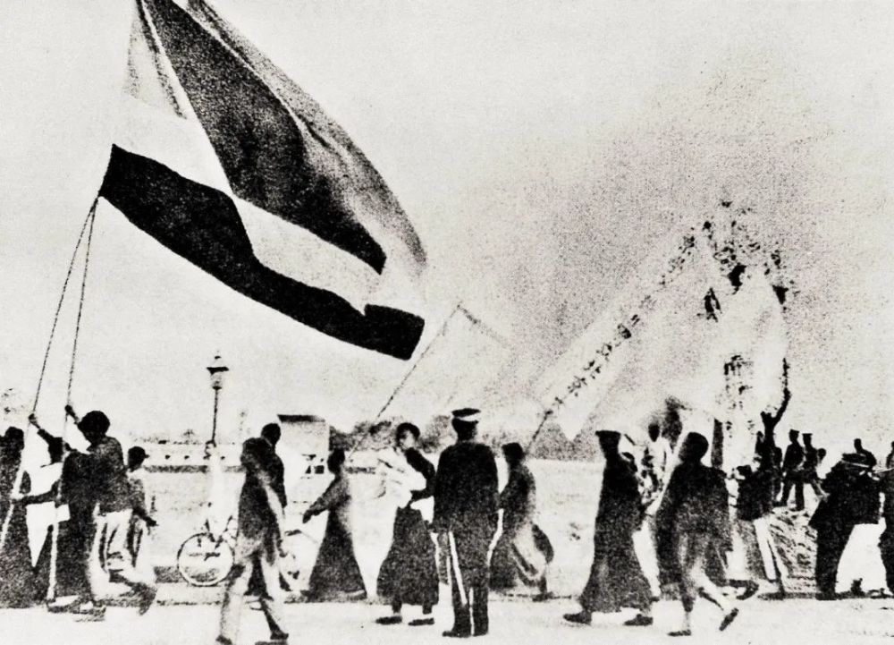 1919年5月4日,五四运动中,参与游行的北京大学学生