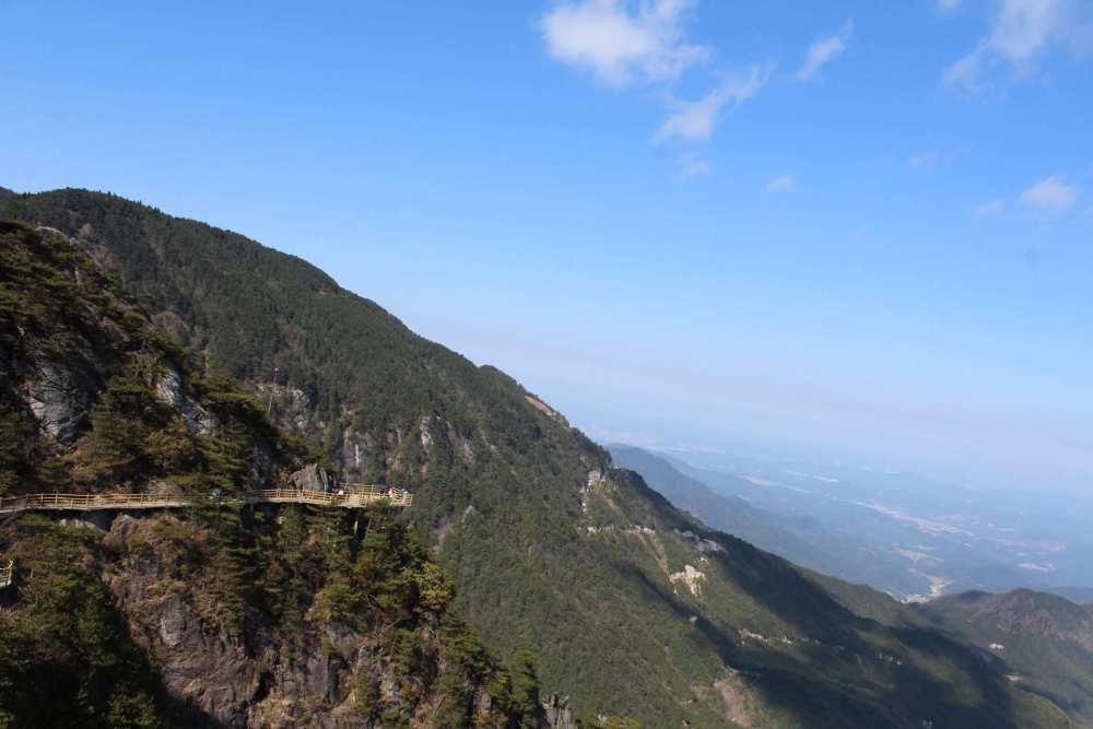 一汽奔腾b70探店试驾#游宜春明月山