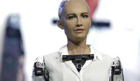 曾经声称"我将会摧毁人类"的女机器人索菲亚,现在改造